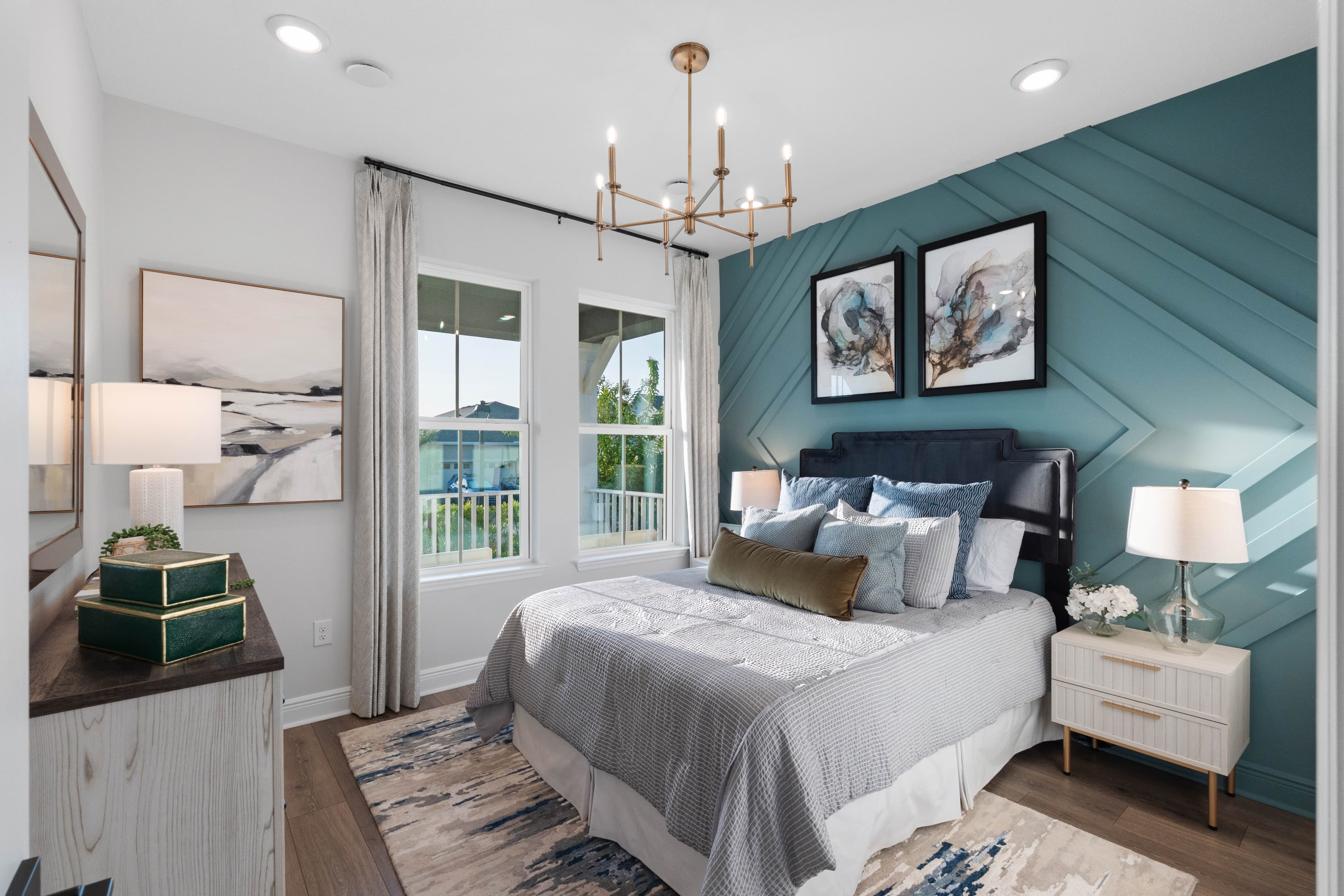 room with multiple windows 