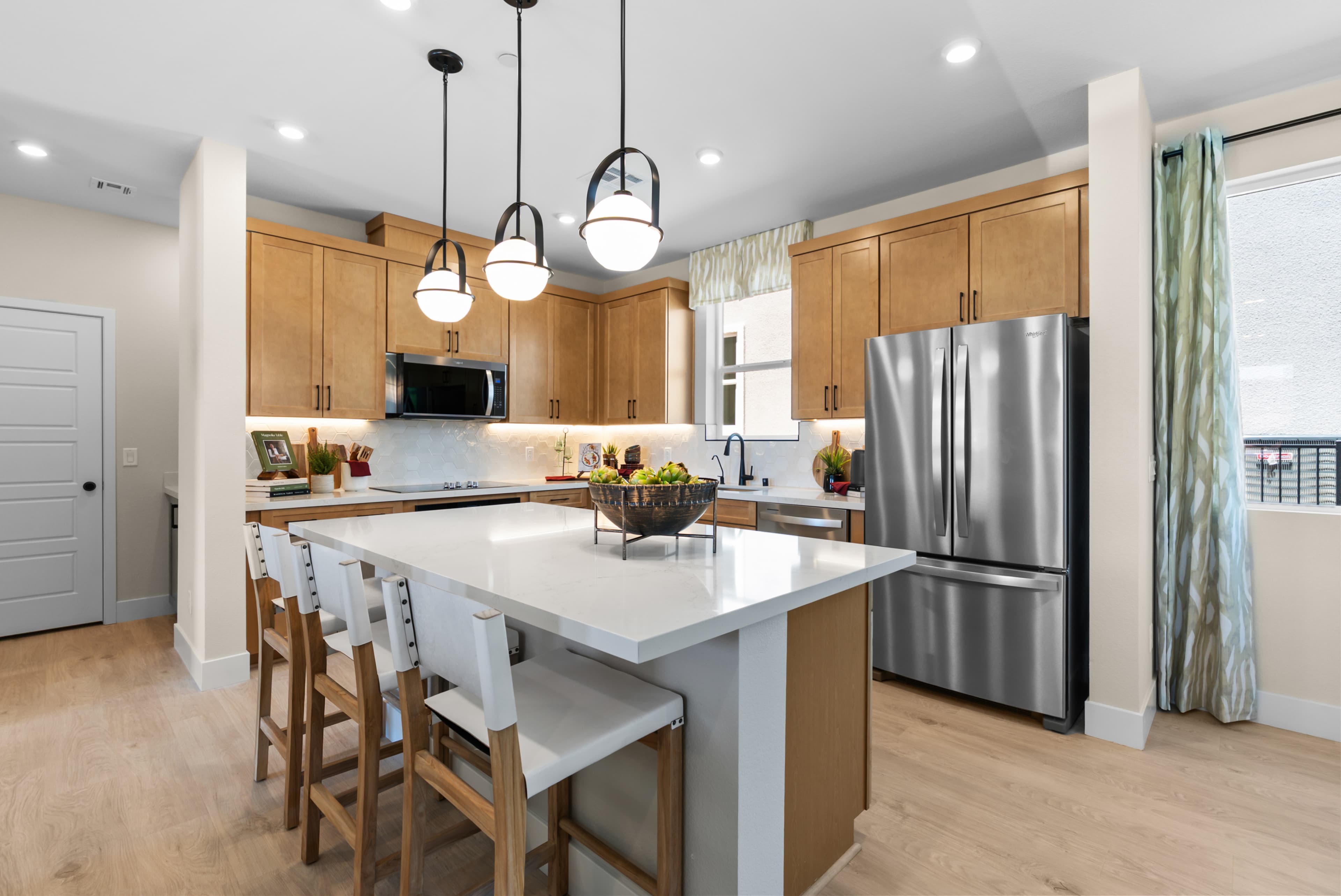 ValenciaKitchen1a.jpg