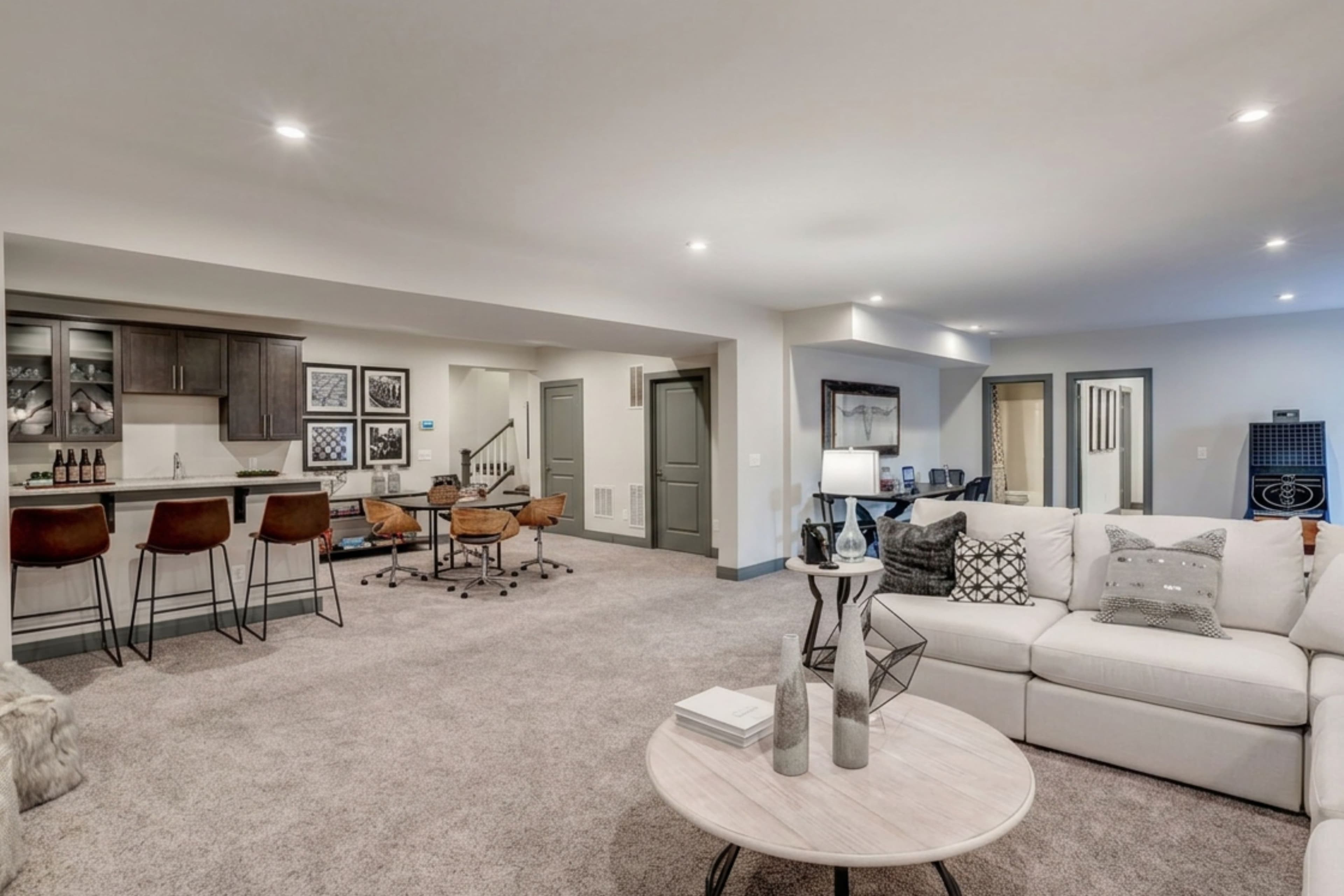 recreation room with a wet bar