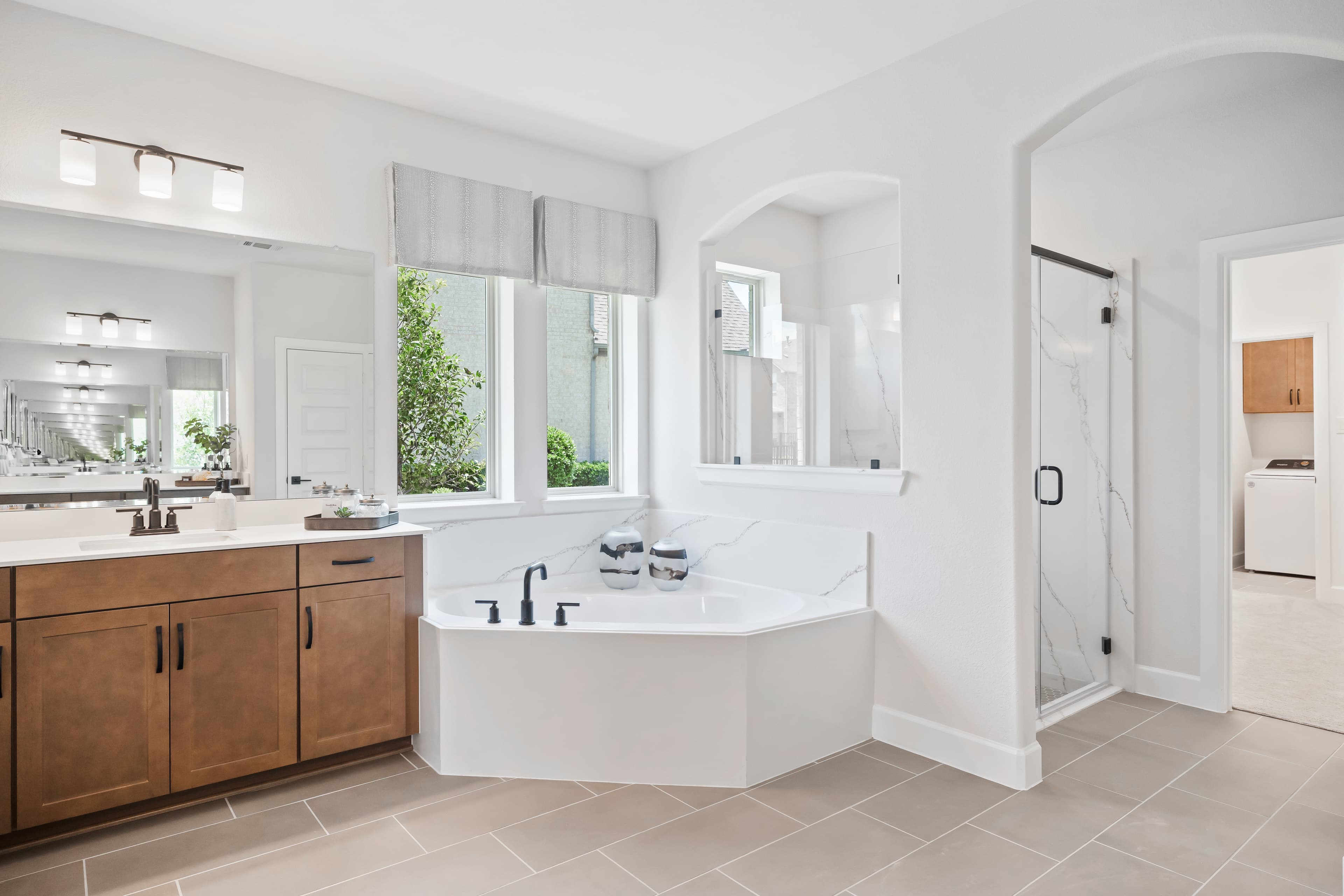 Primary Bath 2.jpg